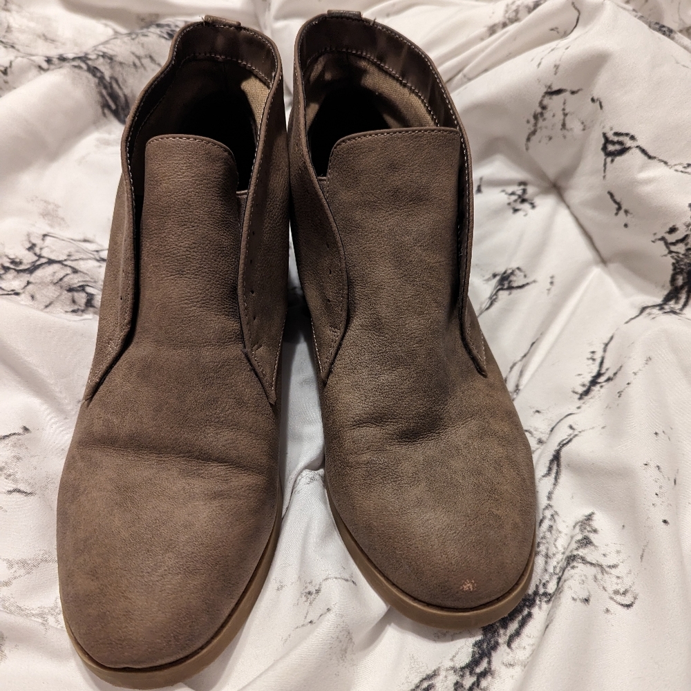 Brown booties - Picture 4 of 5